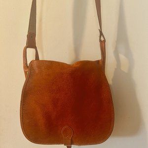 VINTAGE TAN/BROWN  LEATHER SADDLE BAG